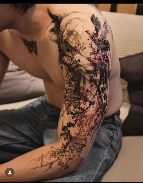 Men’s Back Neck Tattoo, Green And Red Tattoo, Cool Sleeve Tattoos For Guys, Tattoo Arm Mens, Tattoo Japonais, Tattoo Ideas Men, Mens Body Tattoos, Arm Tattoos For Guys Forearm, Tree Sleeve