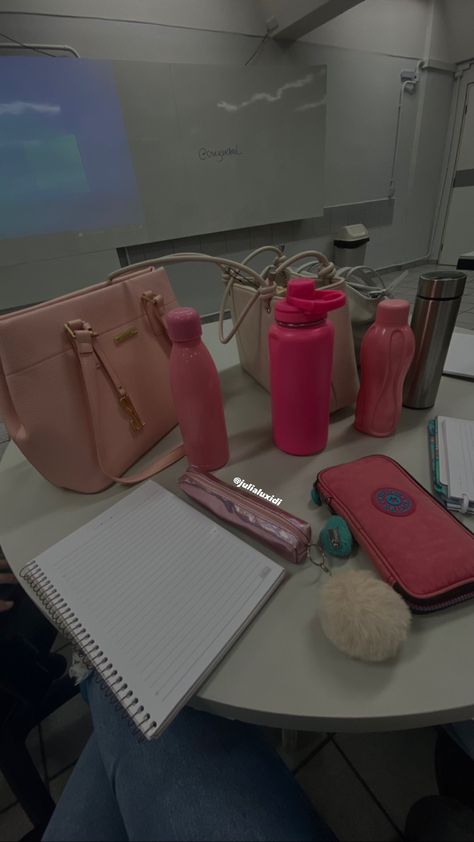 Pink Study, Aesthetic Besties, Back To University, Pink Academia, Pijamas Women, Medical School Inspiration, School Inspiration, Study Motivation Inspiration, Pink Girly Things