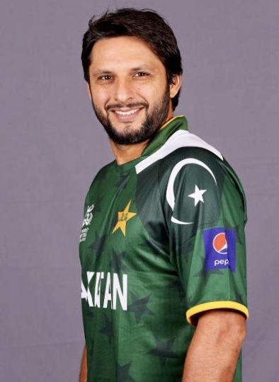 Shahid Afridi Fastest Century on 37 balls against Sri Lanka And against India Corey Anderson, Cricket Shirts, Cricket Icon, History Of Cricket, Shahid Khan, Shahid Afridi, Pakistan Cricket, Boom Boom, World Records