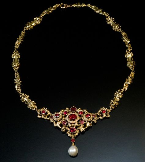 Antique Renaissance Revival Garnet Pearl Gold Necklace - Antique Jewelry | Vintage Rings | Faberge Eggs Pearl Gold Necklace, Antique Engagement Ring, Medieval Jewelry, Faberge Eggs, Necklace Antique, Antique Interior, Gold Pearl Necklace, Garnet Jewelry, Royal Jewels