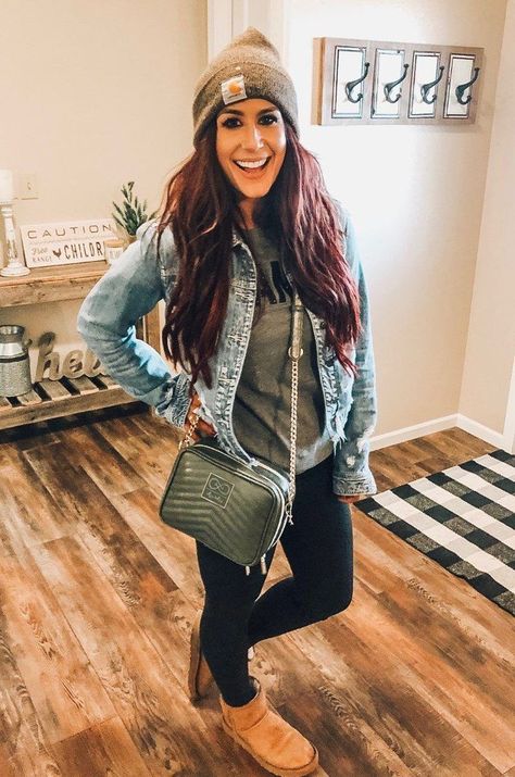 Diaper Bag Handbag | Double Take Crossbody | Chelsea + Cole for Itzy Ritzy Motherhood Outfits, Carhartt Beanies, Chelsea Deboer, Chelsea Houska, Beanie Outfit, Look Legging, Itzy Ritzy, Mommy Outfits