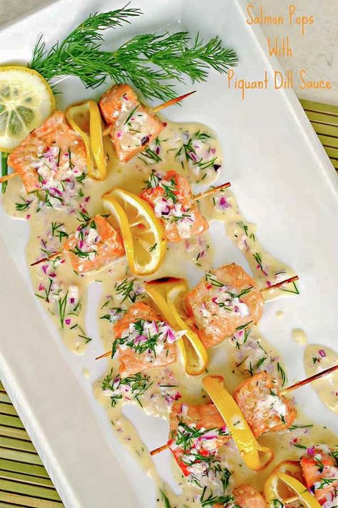 Salmon Pops, Dill Sauce, Salmon Dishes, God Mat, Salmon Recipe, Idee Pasto Sano, Party Food Appetizers, Fish Dishes, Food Presentation