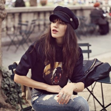 Como usar boina, ou baker boy hat Baker Boy Hat Outfit, Beret Outfit, Edgy Woman, Scene Girl, Cap Outfit, Baker Boy Hat, Moda Paris, Baker Boy, Boy Hat