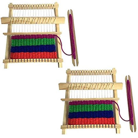 Weaving on a Loom with Yarn — mamalife.love Home Craft Ideas, Weaving For Kids, Weaving Machine, Weaving Diy, Hand Knitting Diy, Yarn Weaving, Weaving Loom Projects, Weaving Kit, Wood Ladder