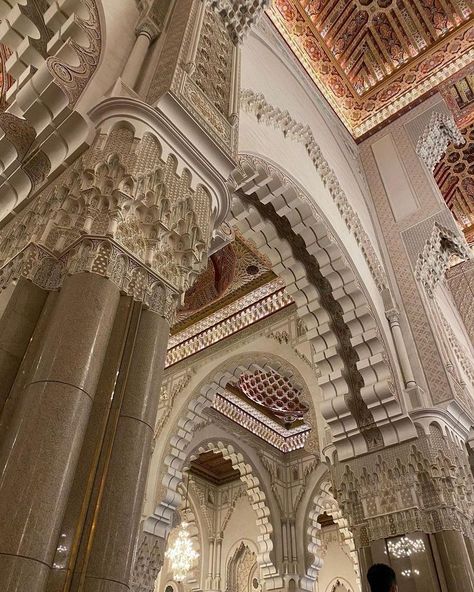 Casablanca Aesthetic, Mosque Aesthetic, Moroccan Palace, Arab Core, Dramatic Aesthetic, Indian Houses, Moroccan Houses, Psalms 23, Moroccan Aesthetic