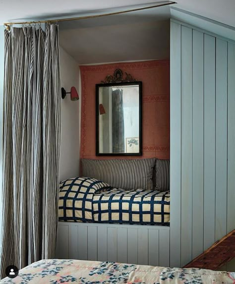 A Closet Nook for Sleeping or Writing - Improvised Life Cama Closet, Closet Nook, Alcove Bed, Greek Revival Home, Bed Nook, How To Dress A Bed, Bunk Room, Greek Revival, Old Farmhouse