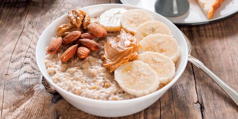 These Are the Best Foods to Eat When You Feel Sick, According to Nutritionists Breakfast When Sick, Breakfast With Oatmeal, Table Side View, Eat When Sick, Oatmeal And Eggs, Simple Eating, Low Calorie Breakfast, Rustic Wooden Table, Filling Food