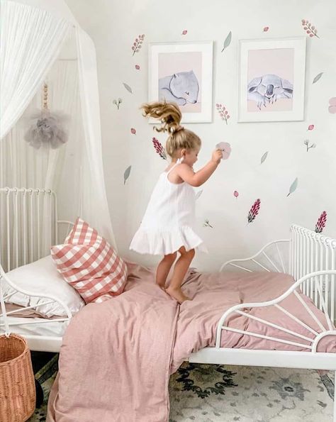 Ikea Minnen Bed Review, The Perfect Toddler Bed - Making Home Pretty Minnen Ikea Bed Girl, Ikea Bed Girls Room, Toddler Girls Beds, Ikea Toddler Bedroom Girl, Ikea Minnen Bedding, Cama Minnen Ikea, Ikea Minen, Ikea Bed Kids Room, Kids Ikea Bed