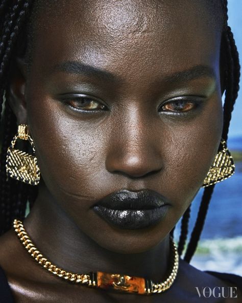 Shades Of Blackness on Tumblr African Features, Aweng Chuol, Vogue Brazil, Black Magic Woman, Img Models, The Division, Makeup For Black Women, Artistic Hair, Cover Page