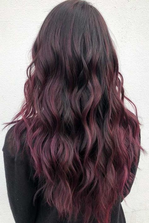 Burgundy Hair Styles, Short Hair Color Ideas, Hair Shade, Long Shag Haircut, Bright Red Hair, Face Shape Hairstyles, Red Carpet Look, Long Red Hair, Burgundy Hair