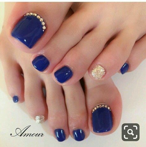 Gold Toe Nails, Blue Toe Nails, Simple Toe Nails, Feet Nail Design, Pedicure Nail Designs, Gel Toe Nails, Toe Nail Color, Pretty Toe Nails, Cute Toe Nails