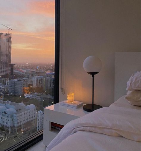 Bedroom With City View, High Rise Condo, Singapore Apartment, Apartamento New York, Flat Bedroom, Apartment Entrance, High Rise Apartments, Small Space Design, Apartment Aesthetic