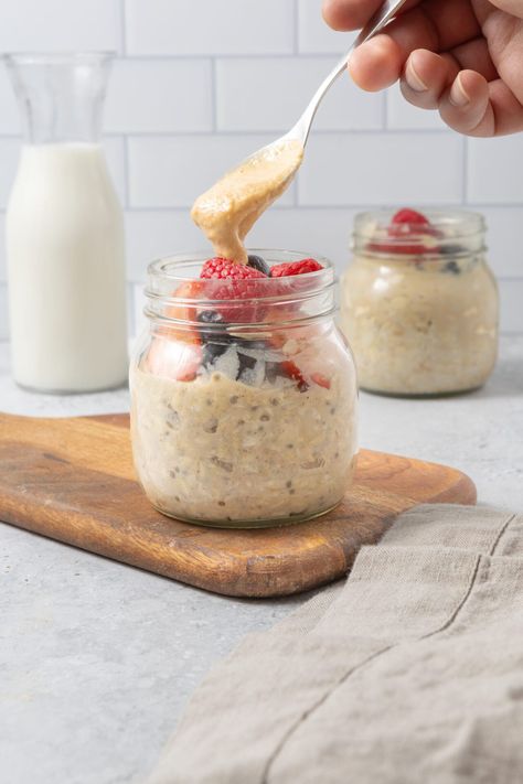 Protein-Powder Overnight Oats Protein Powder Overnight Oats, Oats Baked, Crockpot Oatmeal, Vegetarian Brunch, Protein Overnight Oats, Oat Groats, Hashbrown Casserole, Instant Oats, Easy Homemade Recipes