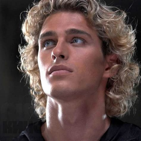 Vasiliy Stepanov #DarkPlanet #ZodiacAcademyFancast Vasiliy Stepanov, Red Rising, Song Of Achilles, Blonde Guys, Book Character, Curly Hair Men, Hair Reference, Poses References, Long Curly Hair