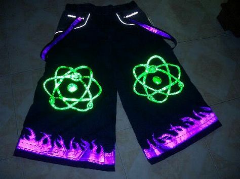 Neutron Phats Phat Pants, Techno Style, Tripp Pants, Rave Pants, Punk Style Outfits, Rave Gear, Cyberpunk Fashion, Scene Kids, Emo Outfits