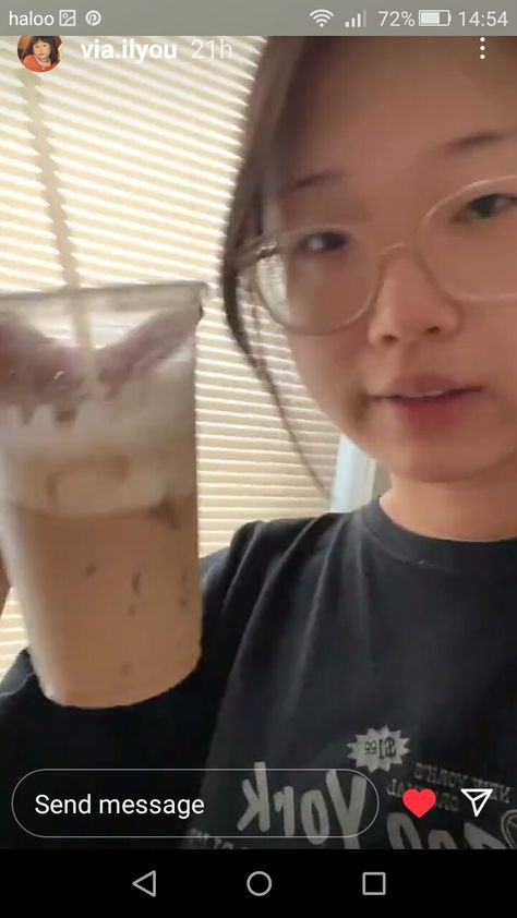 Via Li Youtube, Li Aesthetic, Via Li, Inspo Board, Drinking Coffee, Sweet Girls, Ig Story, Coffee Drinks, Girl Power