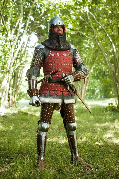 14th Century Armor, Century Armor, The Glade, Medieval Armour, Ancient Armor, Historical Armor, Late Middle Ages, Medieval Life, Medieval Costume