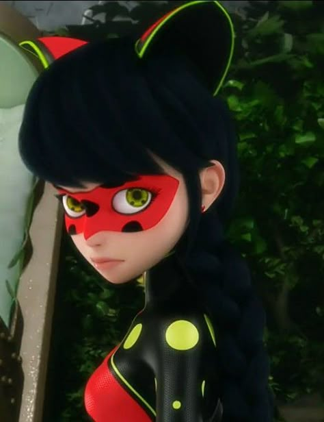 Catnoir And Ladybug, Futuristic Helmet, Ladybug Und Cat Noir, Miraculous Wallpaper, Miraculous Ladybug Oc, Ladybug Wallpaper, Miraculous Ladybug Wallpaper, Miraculous Ladybug Cat Noir, Marinette And Adrien