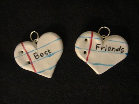 Plastic Fou, Fimo Kawaii, Diy Fimo, طابع بريدي, Notepaper, Clay Keychain, Heart Necklaces, Clay Diy Projects, Tanah Liat