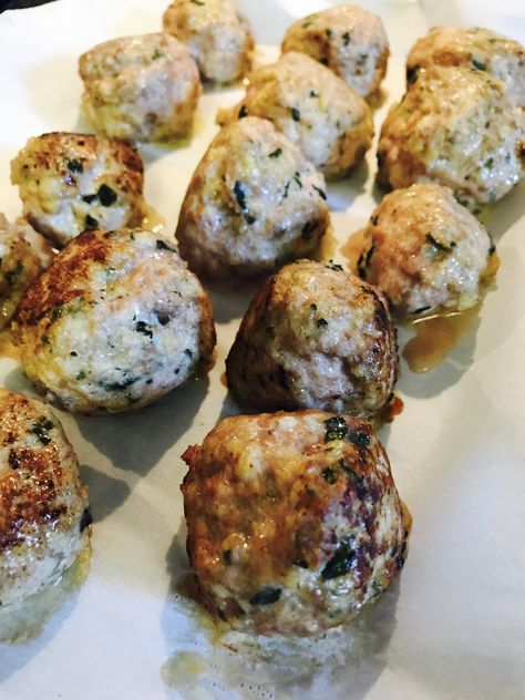 Turkey Ricotta Meatballs Recipe Ground Turkey, Recipes With Ground Turkey, Ricotta Meatballs, Meatball Dishes, Turkey Meatballs Baked, Cheese Stuffed Meatballs, Turkey Meatball, Turkey Meatball Recipe, Ricotta Recipes