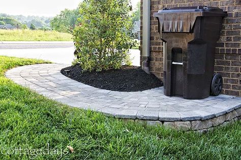 Landscaping Around House, Landscaping Around Trees, Side Yards, Front Landscaping, Home Landscaping, Landscaping Tips, Side Yard, House Landscape, Landscaping With Rocks