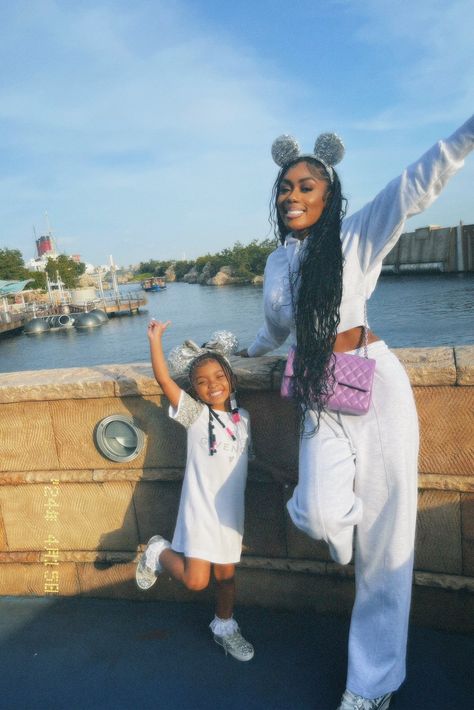 Mommy Daughter Pictures, Mommy Daughter Photos, Mommy And Baby Pictures, Travel 2024, Spoiled Brat, Family Disney Trip, Disney World Outfits, Baby Boy Pictures, Mommy Goals