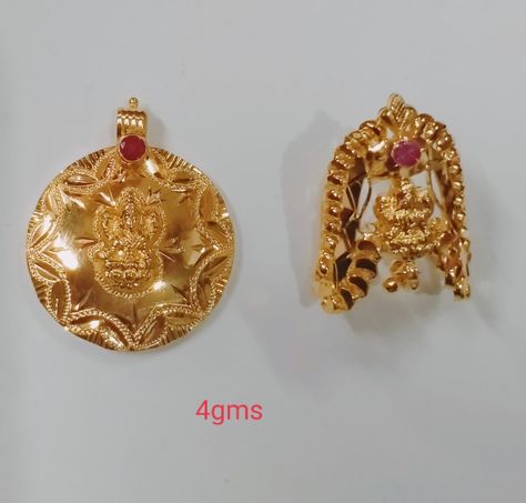 Lockets Gold, Vanki Designs Jewellery, Maharashtrian Jewellery, Ear Tops, Temple Jewellery Earrings, Simple Gold Earrings, Gold Jewelry Outfits, New Gold Jewellery Designs, Gold Earrings Models