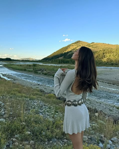 Jackson Hole 🤍🤠🐴 🌾🏔️ | Instagram Jackson Hole Wyoming Summer, Jackson Hole Summer, Jourdan Sloane, Country Concert Outfit Ideas, Country Concert Outfits, Concert Outfit Ideas, Nashville Outfits, Country Dresses, Country Concert Outfit