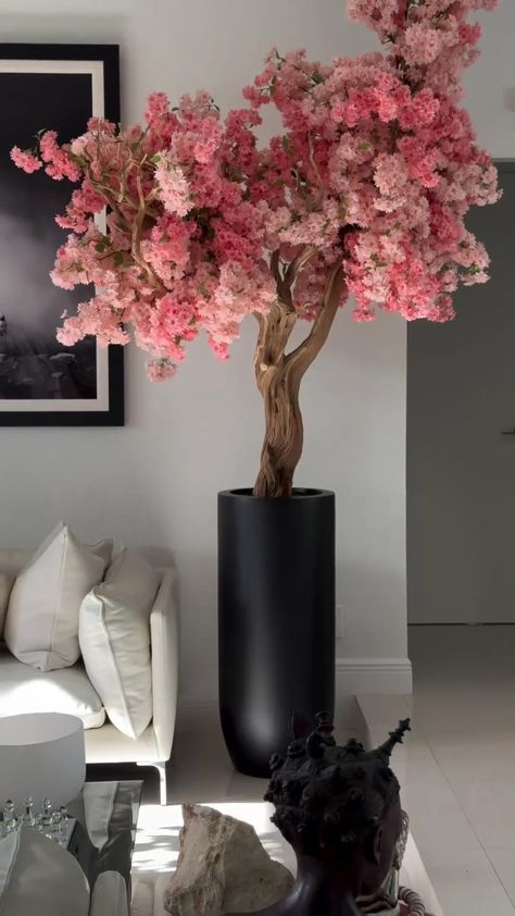 Amazon Flowers, Flower Room Decor, Colourful Living Room Decor, House Deco, Flower Vase Arrangements, Artificial Flowers And Plants, Pink Plant, Colourful Living Room, Remind Yourself