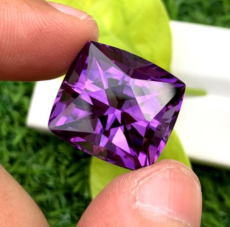 Purple sapphire ring