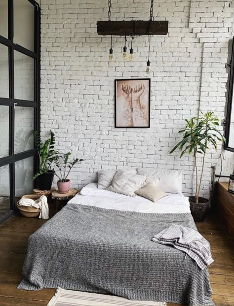 White Washed Brick Accent Wall, Small Chic Bedroom, White Industrial Bedroom, White Brick Wall Bedroom, Small Industrial Bedroom, Boho Bedroom Rustic, Industrial Chic Bedroom, Bedroom Ideas Industrial, Pink Boho Bedroom