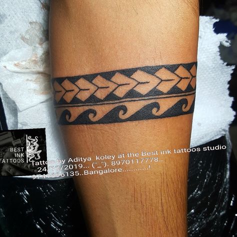 Hawaiian Band Tattoo, Hawaiian Arm Band Tattoo, Polynesian Wrist Tattoo, Arm Band Tattoos, Kokopelli Tattoo, Hawaii Tattoo, Hawaii Tattoos, Cool Shoulder Tattoos, Band Tattoos