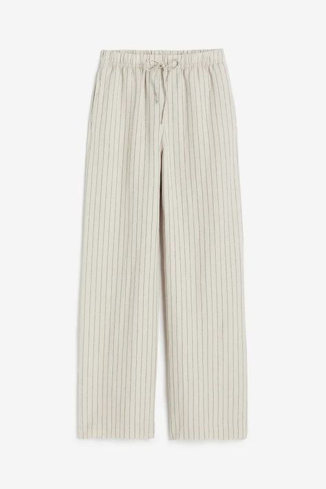 17+ Effortless Linen Pants Outfit Ideas for Spring & Summer 2024 White Linen Pants Outfit, Wardrobe Essentials List, Printed Linen Pants, Cotton Linen Trousers, Linen Pants Outfit, Vintage Wash Jeans, Capsule Wardrobe Essentials, White Linen Pants, Effortless Outfit