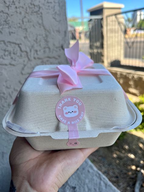 Pink cute Kawaii bento box, lunch box, cake, packaging Cute To Go Boxes, Cute Baking Packaging, Cute Cake Packaging Ideas, Bento Box Decoration, Kawaii Food Packaging, Cake In Box Ideas, Bento Packaging Design, Pink Bakery Packaging, Pink Food Packaging