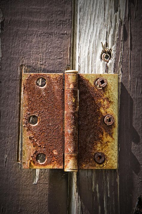 Fire Heart, Door Hinges, Wall Art Home, Hinges, Art Home Decor, Photo Inspiration, Art Home, Door Handles, Rust