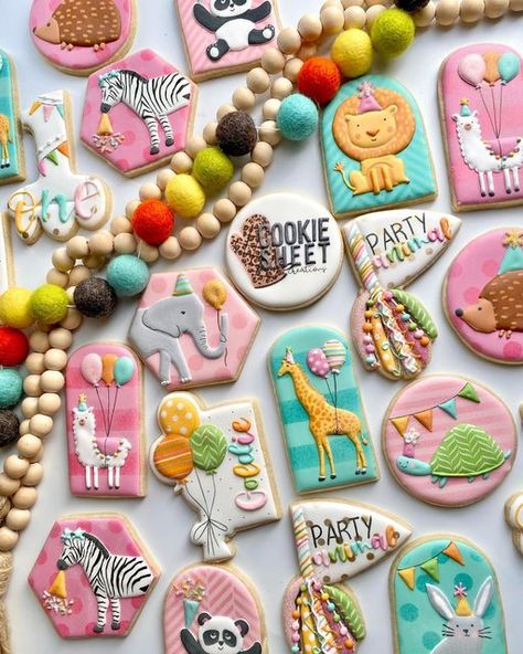 Animals Cookies, Animal Sugar Cookies, Party Animal Party, Animal Birthday Cookies, Party Animal Birthday Cookies, Animals Party, Animal Cookie Birthday Party, Party Animal Theme, Zoo Cookies