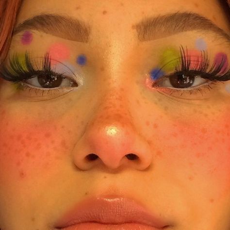 Bright Color Makeup Looks, Indie Aesthetic Makeup, Indie Makeup Looks, Eye Makeup Creative, Edgy Eye Makeup, Makeup Edgy, Eyeshadow Makeup Looks, New Year's Eve Makeup, Eve Makeup