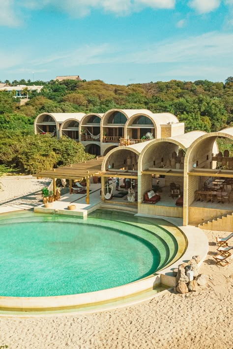 Alberto Kalach designs Oaxacan boutique hotel with arched volumes Architecture Cool, Santa Helena, Brick Arch, Mexico Hotels, Vernacular Architecture, Hotel Architecture, Architecture Design Concept, Hotel Boutique, Unique Architecture