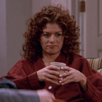 Debra Messing Will And Grace, Debra Messing Hair Curly, Debra Messing 90s, Grace Adler Hair, Grace Adler Outfits, Debra Messing Hair, Grace Adler, Debra Messing, Hair 2024