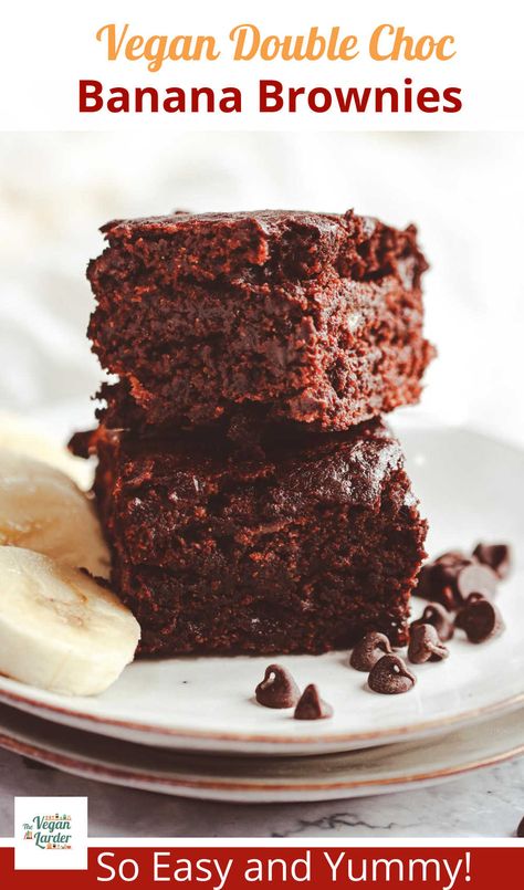 Delicious chocolate banana brownies that are super easy to make. Really fudgy and delicious to eat! Also with a Spiced Christmas option! Grain Free Dessert Recipes, Chocolate Banana Brownies, Vegan Afternoon Tea, Vegan Brownies Recipe, Brownie Recipes Healthy, Banana Brownies, Spiced Chocolate, Healthy Brownies, Grain Free Desserts