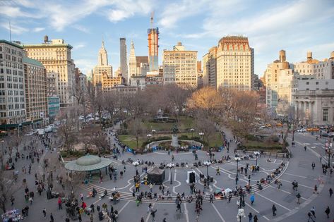 Union Square Nyc, Buffalo City, Tavern On The Green, Nyc Guide, New York Attractions, Penn Station, Visiting Nyc, Go To New York, New York Life