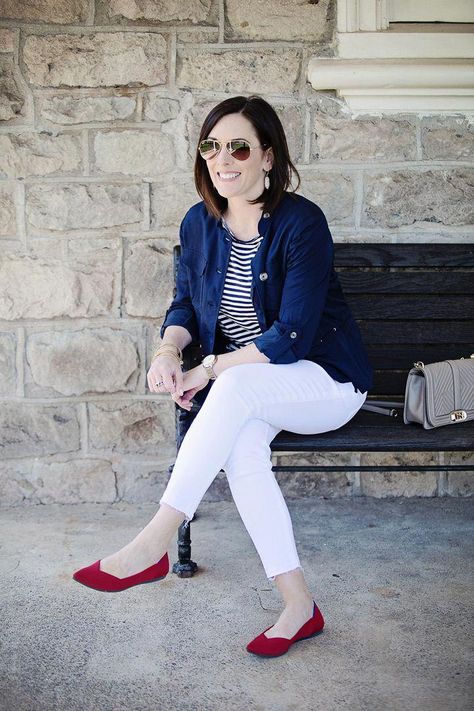 Blue Outfits For School, Outfits For School Fall, White And Blue Outfits, Red White And Blue Outfits, White And Blue Outfit, Red Shoes Outfit, Fashion Trend Inspiration, Outfit For Spring, Blue Outfits