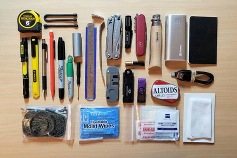 Maxpedition Fatty, Maxpedition Edc, Car Organisation, Apocalypse Gear, Cool Lock, Belt Holder, Types Of Knives, Glass Breaker, Cord Ties