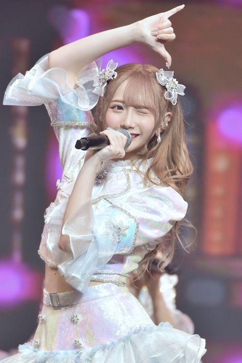 X J Pop Idol, Stage Photo, Jpop Idol, Fashion Elements, Outfit Styles, Pop Idol, Group Photo, Poses References, Pose Reference Photo