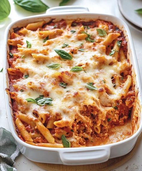 Million Dollar Baked Ziti Recipe Six Sisters Baked Ziti, Baked Ziti Turkey Meat, Baked Ziti Pasta Recipes, Simple Baked Pasta Recipes, Easy Ziti Bake, Baked Ziti With Zucchini, Pasta Ziti Bake, Baked Ziti With Ground Beef No Ricotta, No Boil Baked Ziti