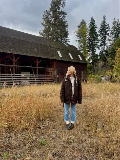 Farm aesthetic, cottage aesthtic, pigtails, blonde hair, braids, levi jeans, vintage, carhartt jacket, outerwear, barn, old barn, brown barn, forest, farm, wilderness, sweaters, fall, fall aesthetic, docs, doc martens, knit socks, outfit inspo, inspiration, winter jacket, jackets, cozy, autumn, harvest, sweater weather, cozy season Knit Socks Outfit, Farm Core Outfit, Brown Carhartt Jacket Outfit, Blonde Hair Braids, Carhartt Brown Jacket, Colorado Fits, Carhartt Jacket Outfit, Carhartt Outfit, Brown Jacket Outfit