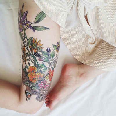 50 Insanely Gorgeous Nature Tattoos - BuzzFeed Mobile Thigh Tattoo Designs, Floral Tattoos, Botanical Tattoo, Thigh Tattoos Women, E Tattoo, Pattern Tattoo, Nature Tattoos, Body Modifications, Wild Flower