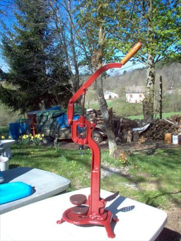 I found this corker, in all its red-painted glory, for sale on the internet. I suspect ours had a similar tripod base. The handle is not original, but I will need something similar. Wine Corker, Wine Preserver, Fruit Wine, Flavor Enhancers, Wine Store, Purple Grapes, Green Grapes, Cooking Wine, Wine Pairing