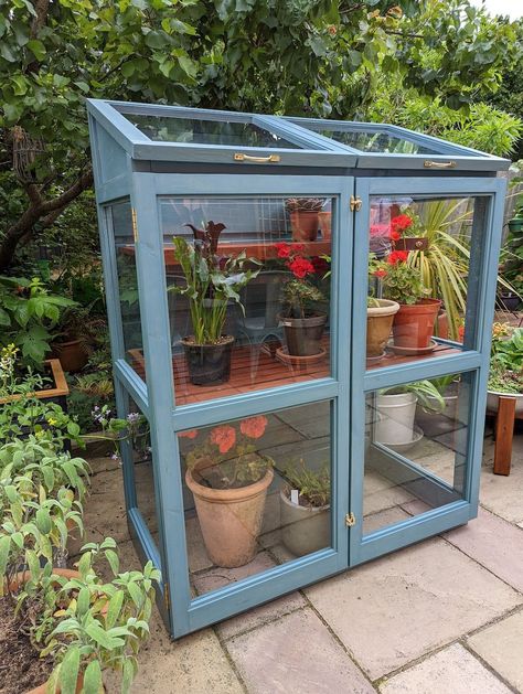 Mini Greenhouse DIY Houtbewerking PLANNEN Instant PDF-download, traditionele stijl, 120bx60dx150h cm compact ontwerp, volledige instructies incl. - Etsy Nederland Mini Greenhouse Diy, Serre Diy, Greenhouse Diy, Greenhouse Construction, Mini Serre, Diy Greenhouse Plans, Outdoor Greenhouse, Indoor Greenhouse, Backyard Greenhouse