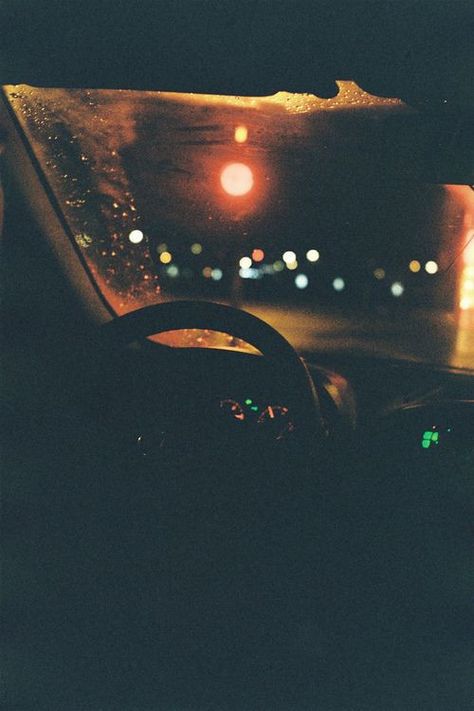 Night Drives, Christmas Wallpaper Backgrounds, Looking For Alaska, Late Night Drives, High Resolution Wallpapers, Night Driving, Halloween Backgrounds, Night Aesthetic, Aesthetic Videos